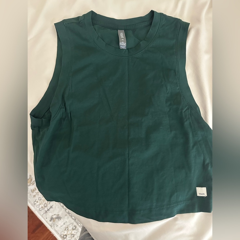 Vuori Sleeveless Muscle Tee